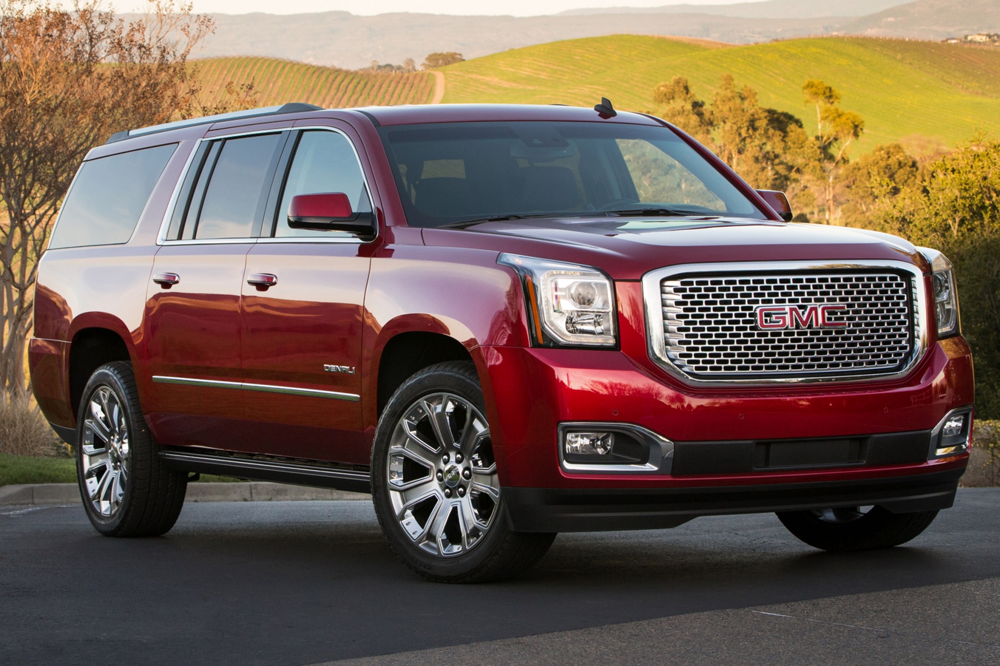 2016 GMC Yukon XL VINs, Configurations, MSRP & Specs AutoDetective
